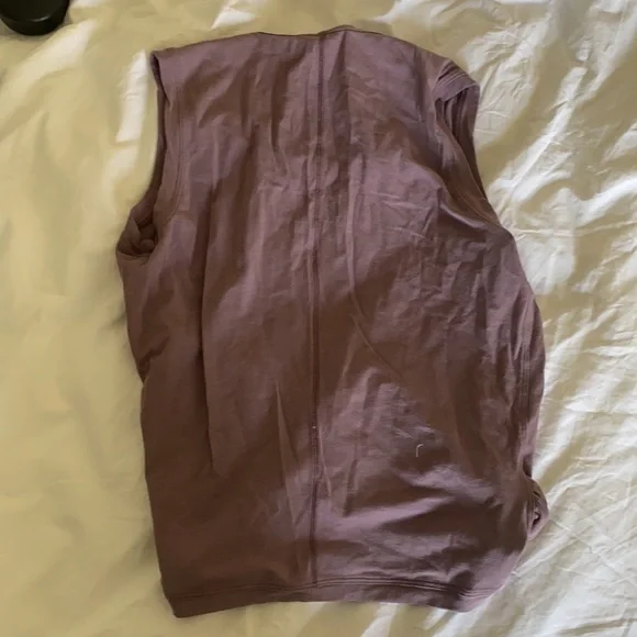 Lululemon activewear top - Picture 2 of 3